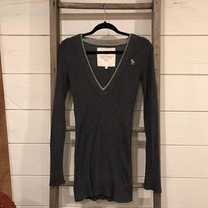 Abercrombie & Fitch Gray Sweater